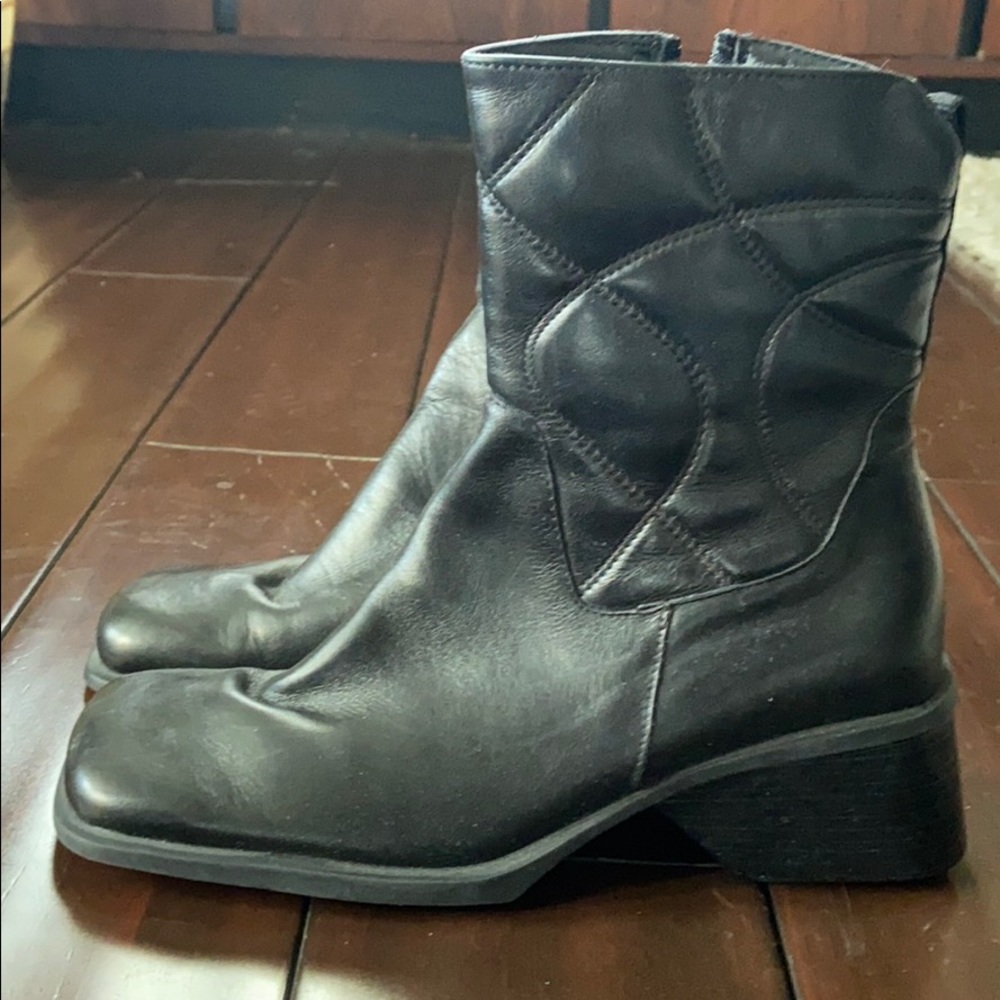 Tamaris mid height boot